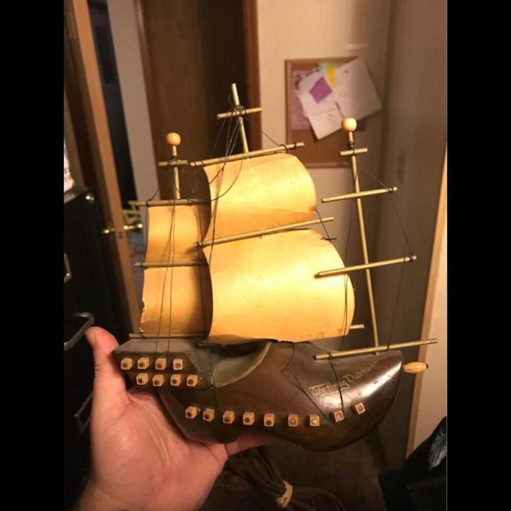 Vintage 1950's THE FLYING DUTCHMAN Wooden Shoe Clog Table Lamp Made in Holland